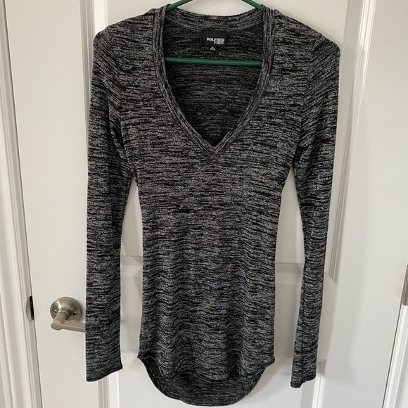 Aritzia Tops - Wilfred Free Luma Open Back Top